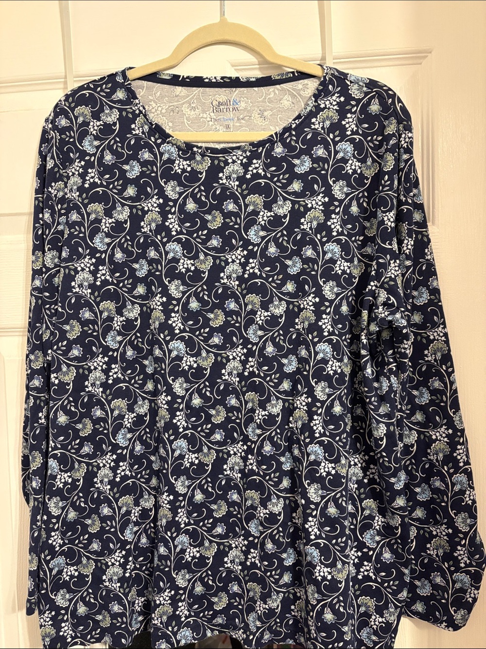 Croft & Barrow Navy Floral-Print Long Sleeve Tee PtP 25 Length 27